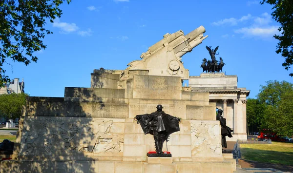 2023年6月19日 查尔斯 萨吉安 贾格尔在海德公园角的皇家炮兵纪念馆 — 图库照片