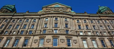 BELFAST NORTHERN IRELAND BİRLİK KINGDOM 06 03 2023: İskoç Provident Institution binasının bir parçası 