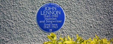 251 Menlove Bulvarı Beatles 'dan John Lennon' ın çocukluk evi.