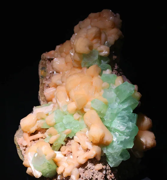 Macro Pedra Mineral Sobre Fundo Preto — Fotografia de Stock