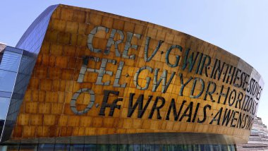 CARDIFF BİRLİK KINGDOM 06 17: Galler Milenyum Merkezi Galler 'in Cardiff, Galler' deki Cardiff Bay bölgesinde yer alan ulusal sanat merkezidir.