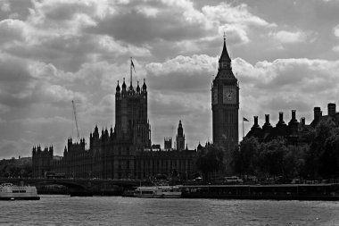 LONDRA BİRLİK KINGDOM - 06 19 2023: Big Ben, Londra 'daki Westminster Sarayı' nın saatinin Büyük Çanı 'nın takma adıdır.