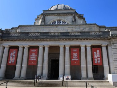CARDIFF WALES UNITED KINGDOM 06 17: 23: National Museum Cardiff Galler 'in Cardiff şehrinde bulunan bir müzedir. Müze, Amgueddfa Cymru Müzesi Galler 'in geniş ağının bir parçasıdır.