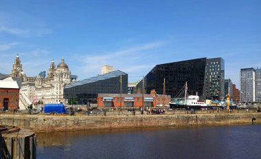 LIVERPOOL, BİRLİK KINGDOM 06 07 2023: The Longitude building and the Museum of Liverpool in the Royal Albert Dock