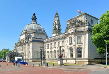 CARDIFF BİRLİK KINGDOM 06 17 2023: Cardiff Belediye Binası