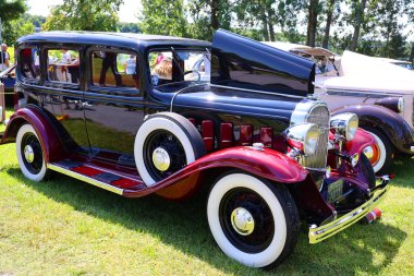 Granby QUEBEC CANADA 07: 30 30 2023: 1932 Buick 57S, savaş öncesi için ideal bir klasik.