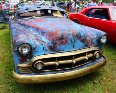Granby QUEBEC CANADA 07: 30 2023 Chevrolet 210 veya Two-Ten 1953, 1953 yılından 1957 yılına kadar pazarlanan orta menzilli bir otomobil..