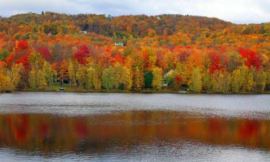 Kuzey Amerika doğudaki Bromont-Shefford Quebec eyaleti Kanada 'ya düştü