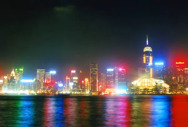 中国人民共和国の夜の特別行政区域の香港の都市は中国の都市および特別な行政区域です — ストック写真