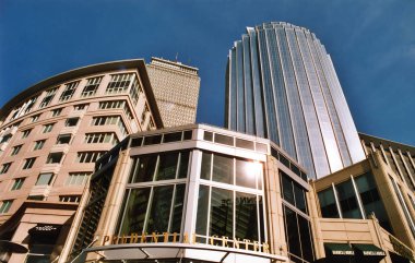 BOSTON MASSACHUTTS AMERİKA BİRLİK Eyaletleri 10 12 2005: Hristiyan Bilim Plazası altı bina ve bir yansıtma havuzuna ev sahipliği yapmaktadır ve Fenway Mahallesi 'nde 14.5 dönümü kapsamaktadır.
