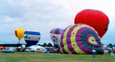 GATINEAU QUEBEC CANADA 09 09 09 1998: Gatineau Sıcak Hava Balon Festivali geleneksel olarak İşçi Bayramı 'nda, Gatineau Sıcak Hava Balonu Festivali Outaouais' in en büyük yaz etkinliğidir..