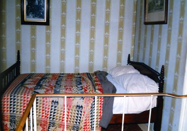WASHINGTON DC UNITED STATES OF AMERICA 08 22 1998: Abraham Lincoln Deathbed in Petersen House across the street from Ford's Theatre in which President Lincoln died on April 15 1865 clipart