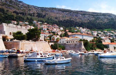 HVAR CROATIA 05 19 2000: Hvar, Dalmaçya kıyısında, Brac, Vis ve Korcula adaları arasında yer alan bir Hırvat adasıdır..