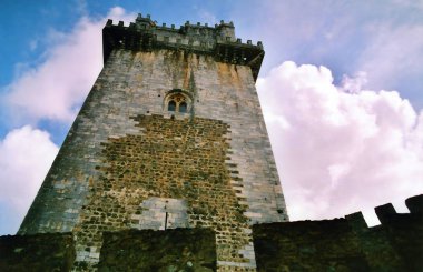 BEJA PORTUGAL 10: 12 2003: Beja Kalesi içinde Torre de Menagem Beja belediyesinin Beja ilçesinde bir ortaçağ kalesidir.