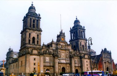 MEXICO CITY MEXICO 11.1998: Mary 'nin varsayımının Metropolitan Katedrali, Mexico City Mexico. Amerika 'daki en eski ve en büyük katedraldir..