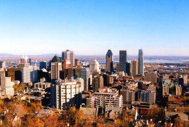 Montreal CANADA 10: 12 1998: Montreal şehir merkezinin kuş bakışı görüntüsü. Montreal, Kanada 'nın Quebec eyaletinde yer alan bir şehirdir..