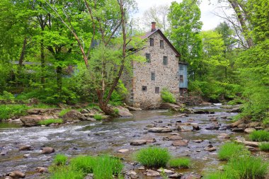 Doğu Kasabası 'nın en güzel bölgelerinden birinde, İskandinav kökenli tasarımı olan klasik bir ev.
