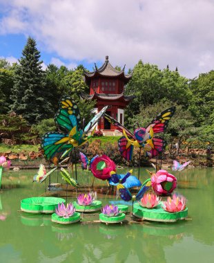 MONTREAL CANADA 08: 12 2024: Montreal Botanik Bahçesi Çin Bahçesi