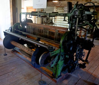 ULVERTON QUEBEC CANADA 08 29 2024: Ulverton Wool Mill, Doğu Bölgesi 'nin merkezinde yer alan bir sanayi müzesidir.