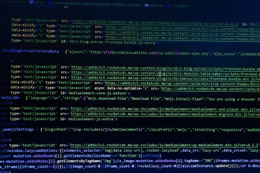 Koyu arkaplanda tarayıcı görünümünde renkli etiketleri olan basit web sitesi HTML kodu. Yazılım geliştirici programlama kodu. Kaplama arkaplanı için kod ekranı.