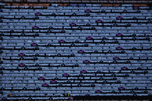 Kodlama ekranı programlanıyor, web geliştiricisi kodlama ekranı