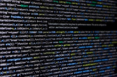 Teknoloji arka planı, web geliştirici ya da yazılım geliştiricisinin kodlama ekranı