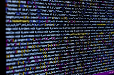 Kodlama ekranı programlanıyor, web geliştiricisi kodlama ekranı