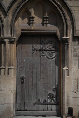 Eski ahşap kapı, Bath