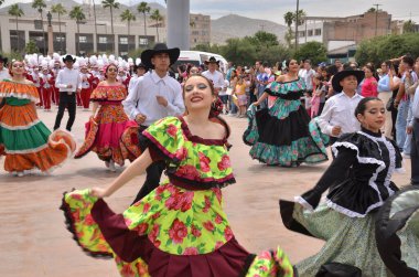 TORREON, COAHUILA, MEXICO; 8 Nisan 2024 Torreon şehir festivali tam tutulma gününde