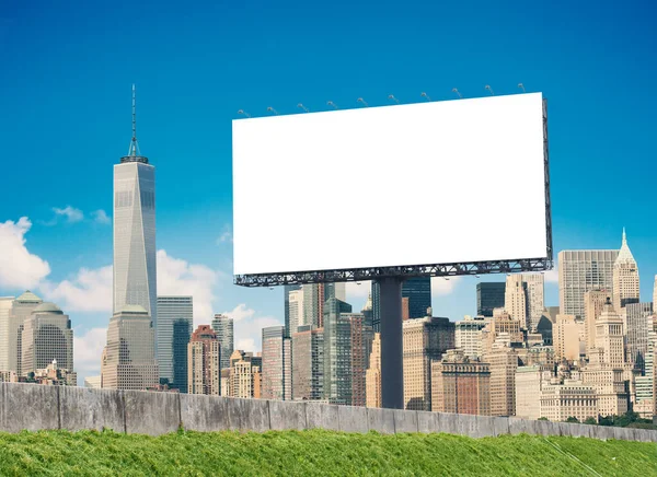 광고를 템플릿 고속도로의 광고판 스크린에서 무역쇼 포스터에 수있습니다 — 스톡 사진
