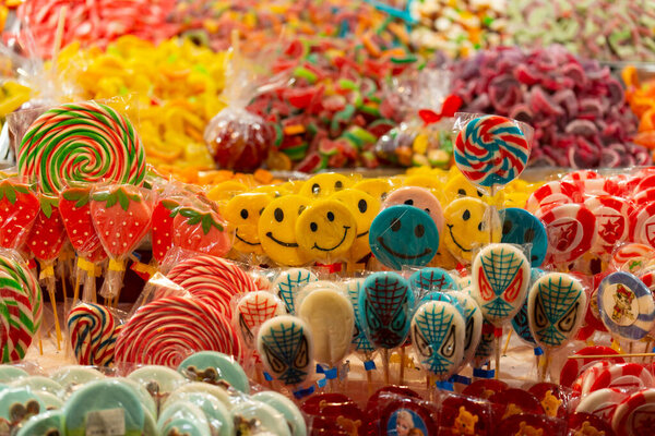 Конфеты и леденцы, ларёк для уличных конфет