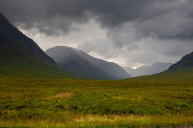 Glencoe, İskoçya 'daki dağlar ve vadiler