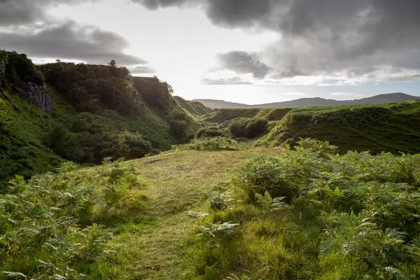 苏格兰高地斯凯岛上的仙女格伦自然景观 — 图库照片