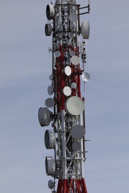 Tekrarlayan antenler, tekrarlayan antenler, cep telefonu, tekrarlayan anten kulesi.