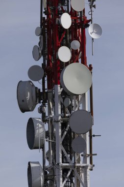 Tekrarlayan antenler, tekrarlayan antenler, cep telefonu, tekrarlayan anten kulesi.
