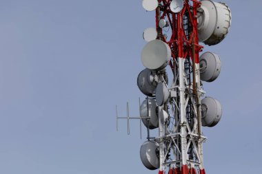 Tekrarlayan antenler, tekrarlayan antenler, cep telefonu, tekrarlayan anten kulesi.