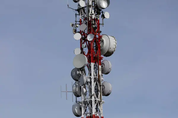 Tekrarlayan antenler, tekrarlayan antenler, cep telefonu, tekrarlayan anten kulesi.
