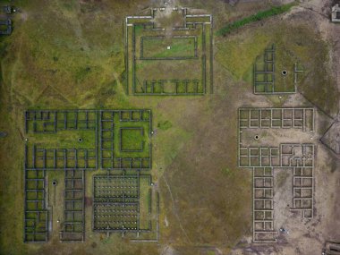 Conchas rezervuarındaki bandın Roma hamamlarının havadan görünüşü
