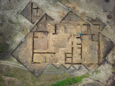 Conchas rezervuarındaki bandın Roma hamamlarının havadan görünüşü