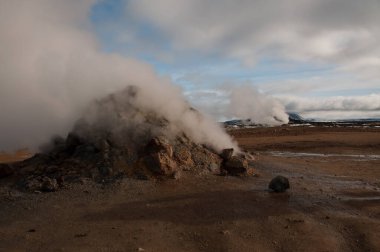 İzlanda, jeotermal alan, İzlanda 'da sıcak kaynaklar.