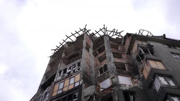 Krieg Zerrissenen Wohn Mehrstöckigen Gebäude Freien Kiew Ukraine Bottom Winkel — Stockvideo