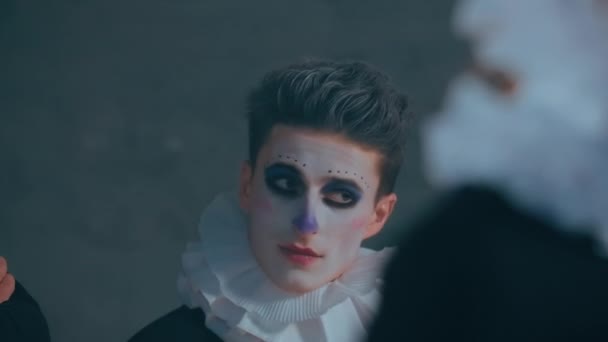 Close Portrait Young Man Clown Make Neck Ruff Talking Looking — Stock Video