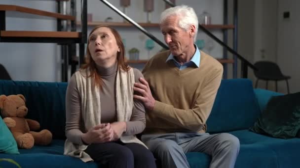 Senior Caucasian Husband Apologize Talking Irritated Wife Hugging Shoulders Guilty — Stok video