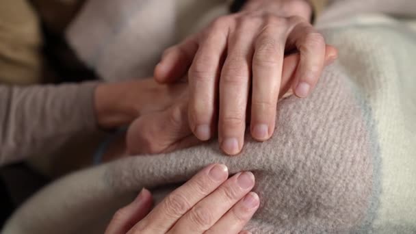 Close Senior Female Hand Caressing Male Palm Indoors Unrecognizable Caucasian — Stok video