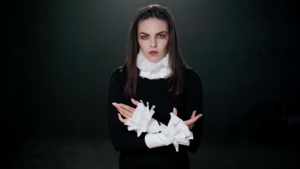 Young Theatre Actress Performing Stage Darkness Imitating Awakening Evil Facial — Vídeo de Stock