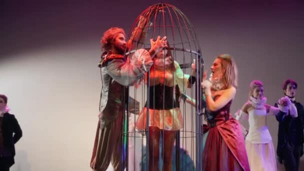 Talented Theater Actor Actress Touching Cage Lady Playing Evil Roles — Video Stock
