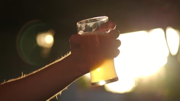 Close Lager Beer Sunshine Outdoors Sunset Unrecognizable Caucasian Man Holding — Vídeos de Stock