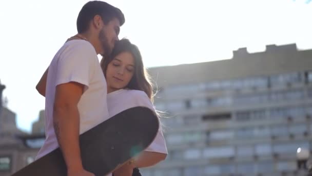 Side View Young Relaxed Couple Skateboard Standing Background Urban Building — Video