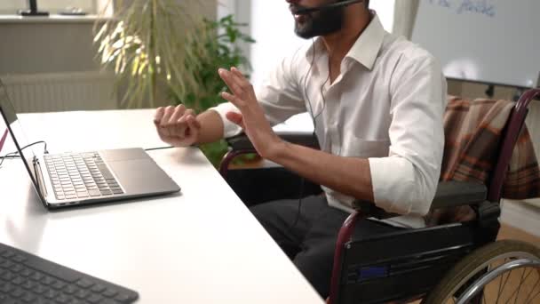 Unrecognizable Serious Professional Financial Advisor Headphones Talking Typing Laptop Keyboard — Video Stock