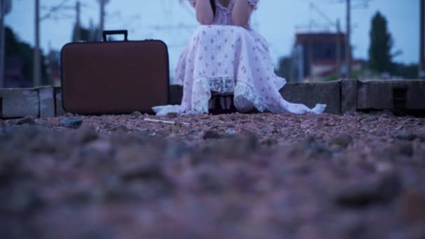 Unrecognizable Retro Lady Elegant Dress Taking Vintage Suitcase Leaving Slim — Stock videók